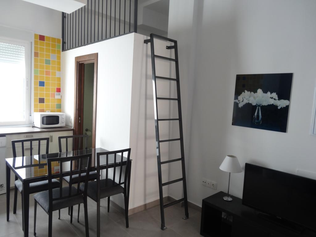 Malaga Apartamentos - Nuno Gomez, 24 Экстерьер фото