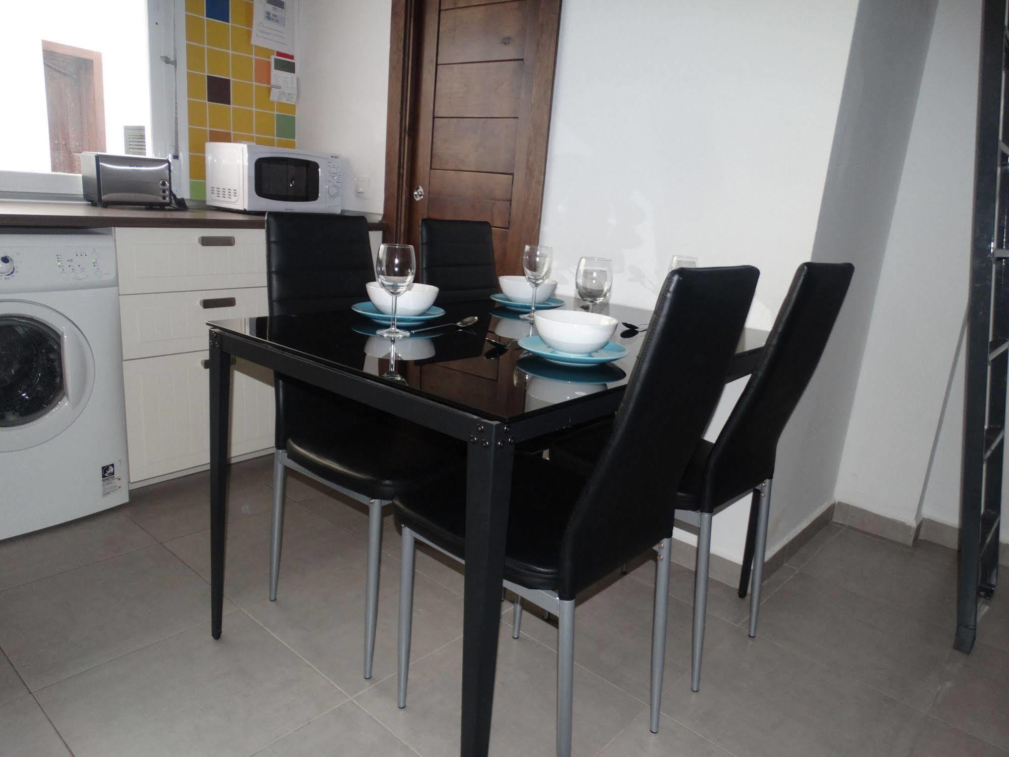 Malaga Apartamentos - Nuno Gomez, 24 Экстерьер фото