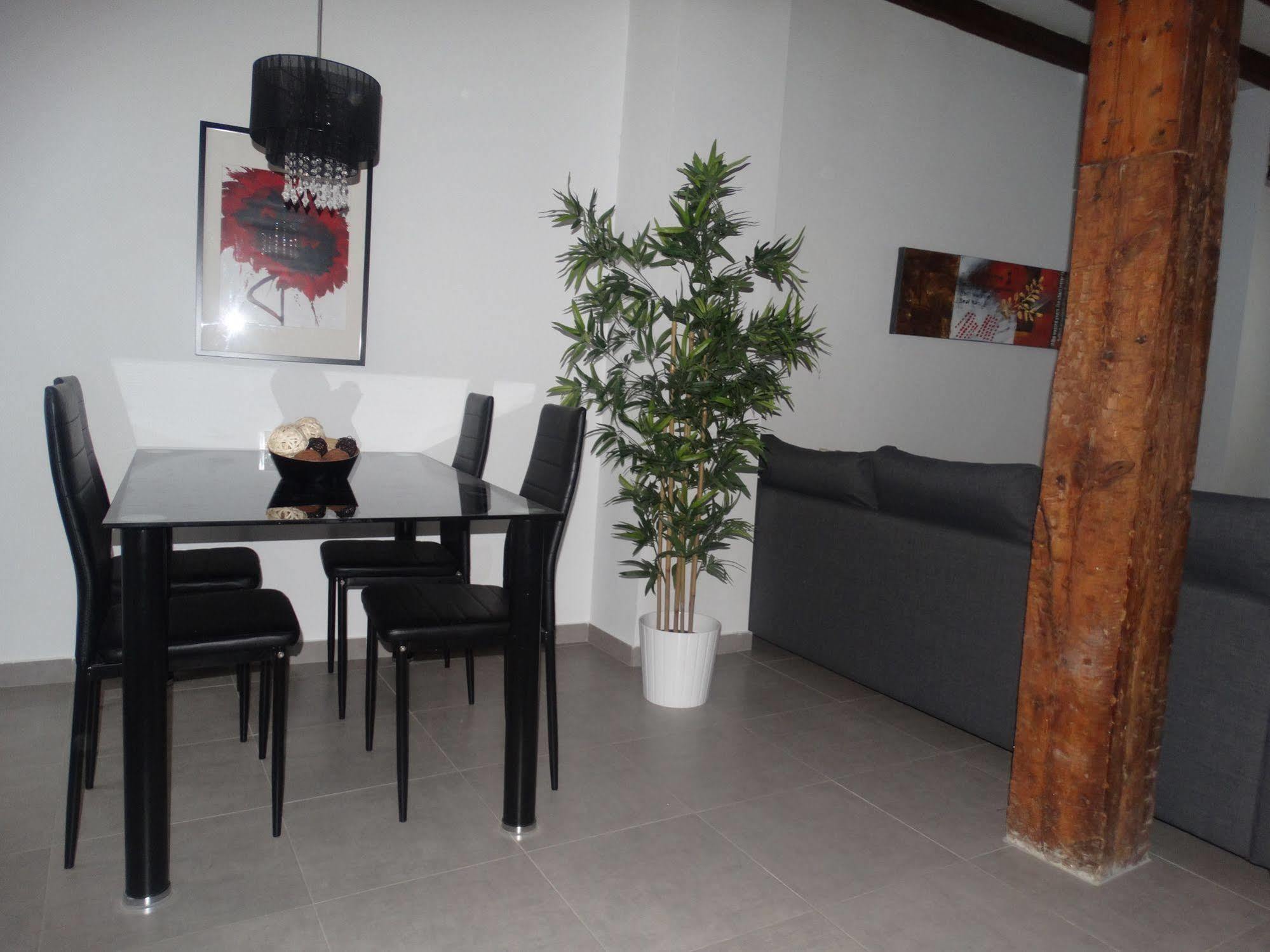 Malaga Apartamentos - Nuno Gomez, 24 Экстерьер фото