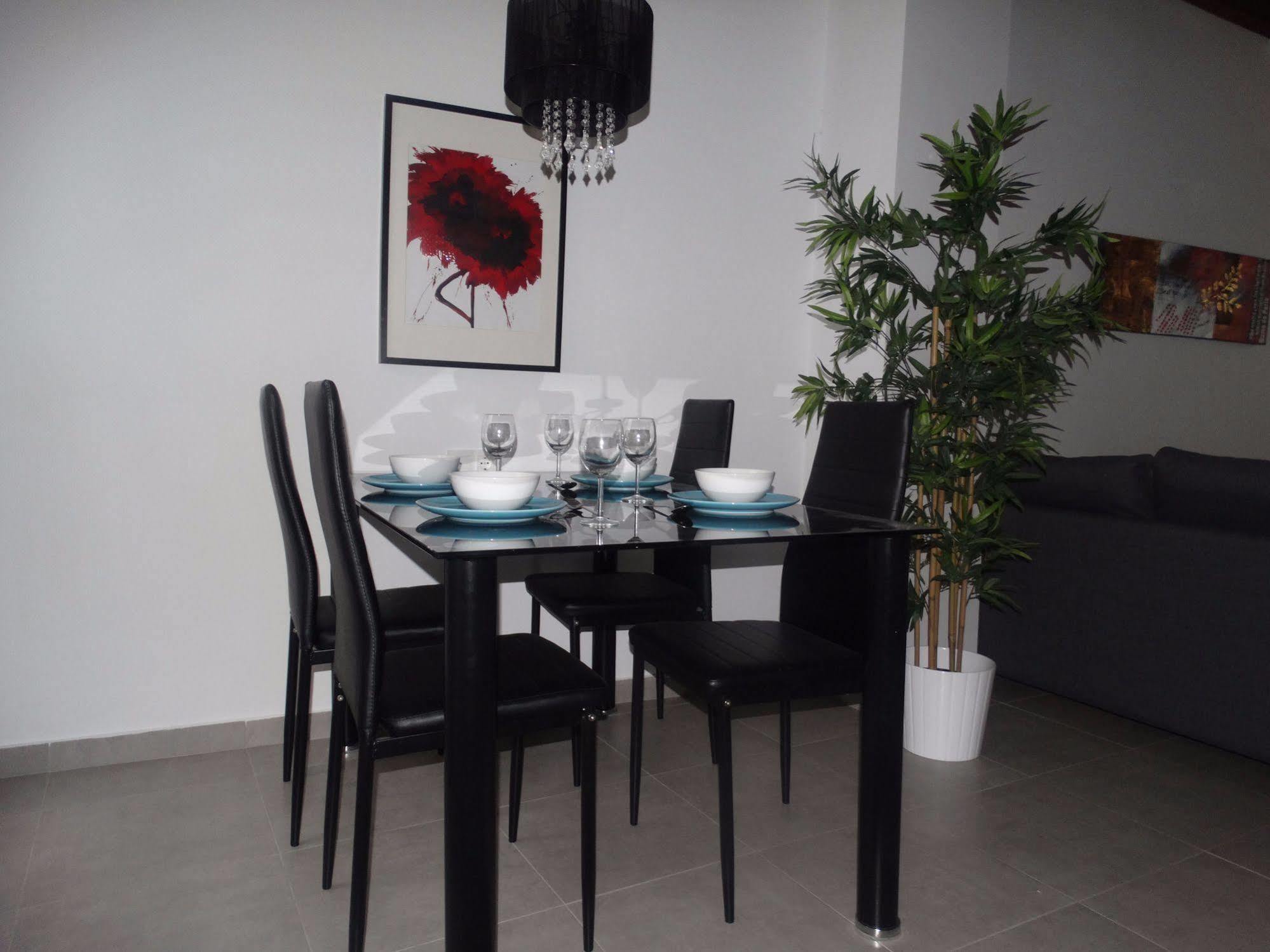 Malaga Apartamentos - Nuno Gomez, 24 Экстерьер фото