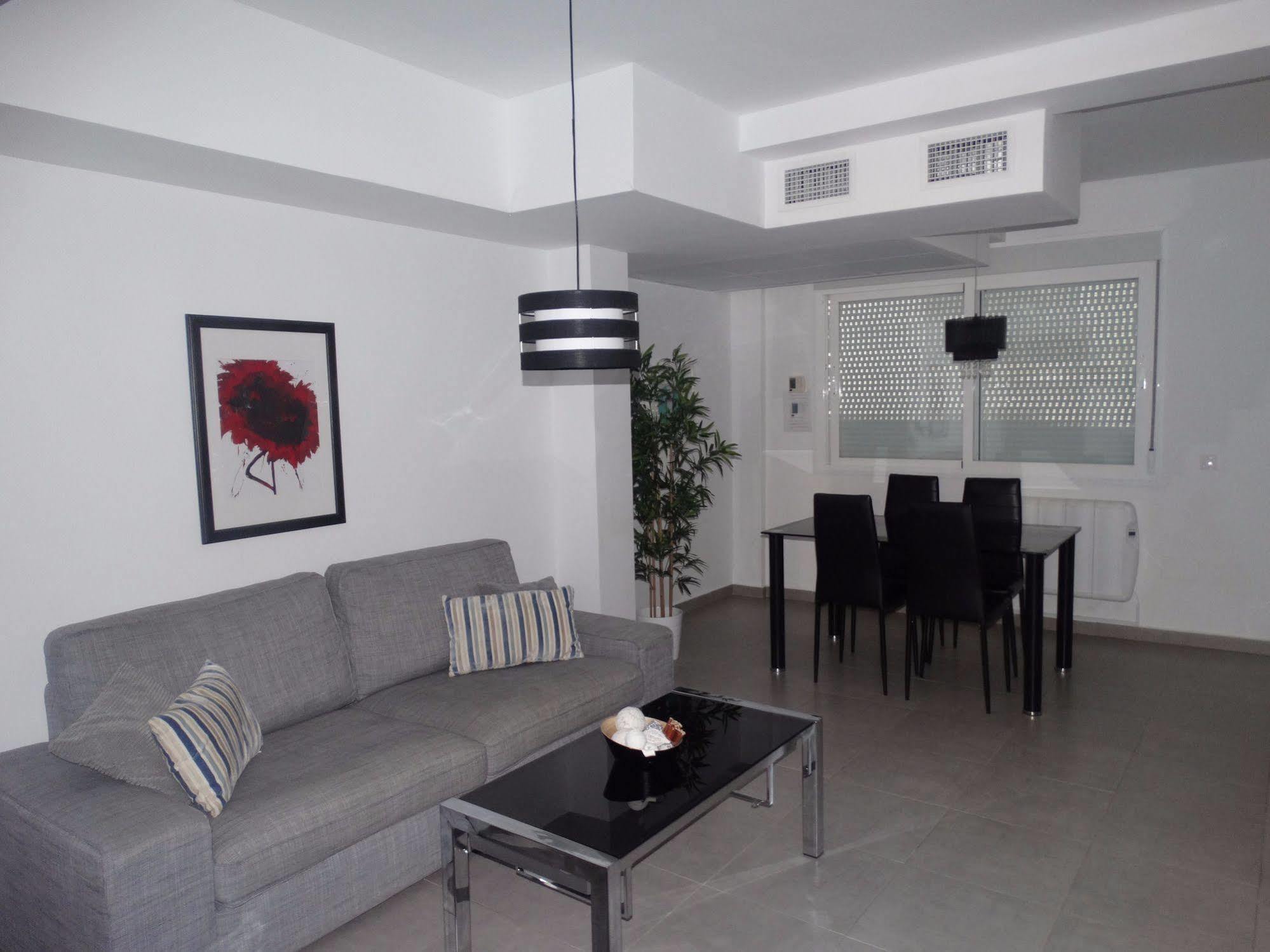 Malaga Apartamentos - Nuno Gomez, 24 Экстерьер фото