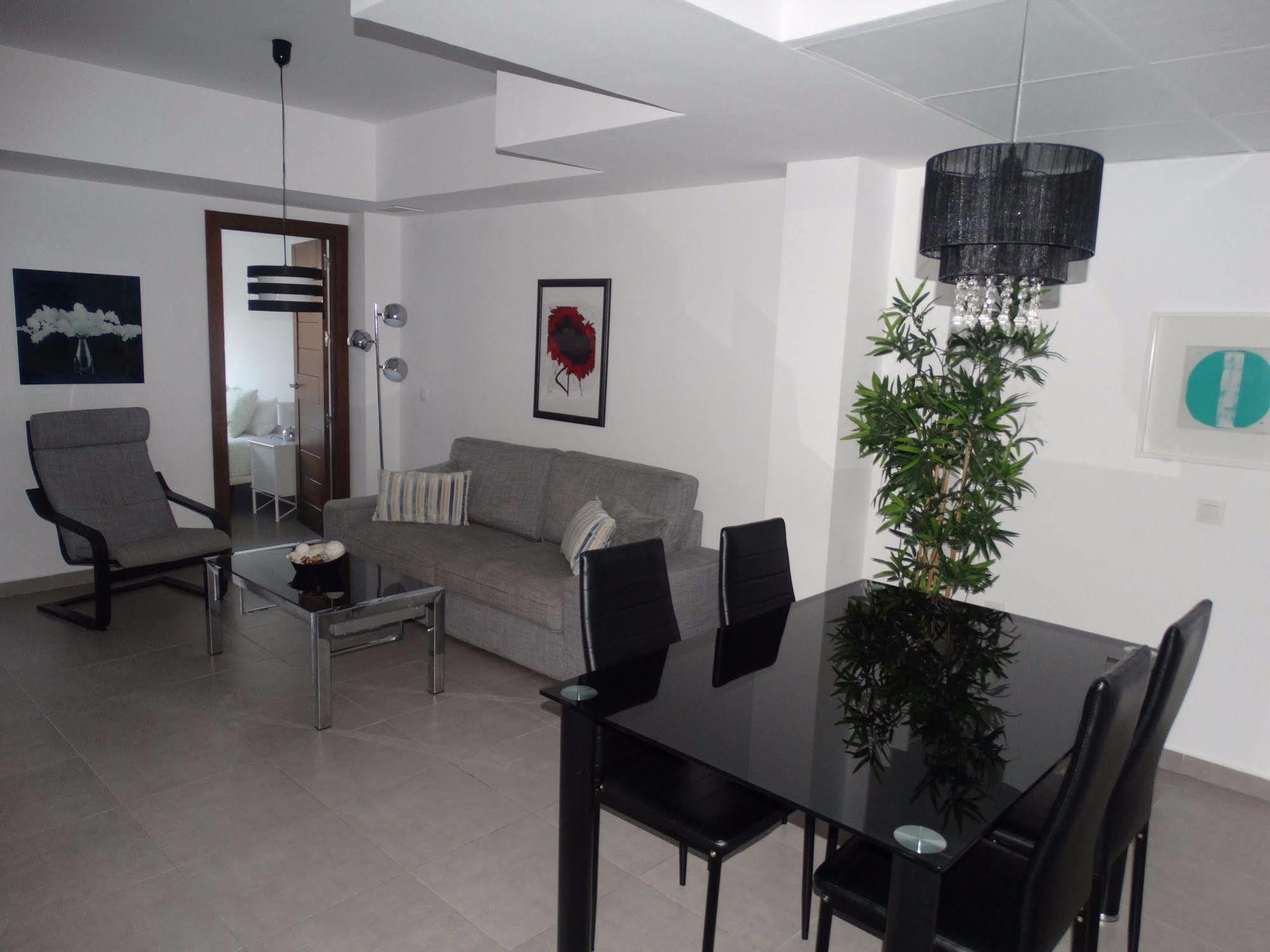 Malaga Apartamentos - Nuno Gomez, 24 Экстерьер фото