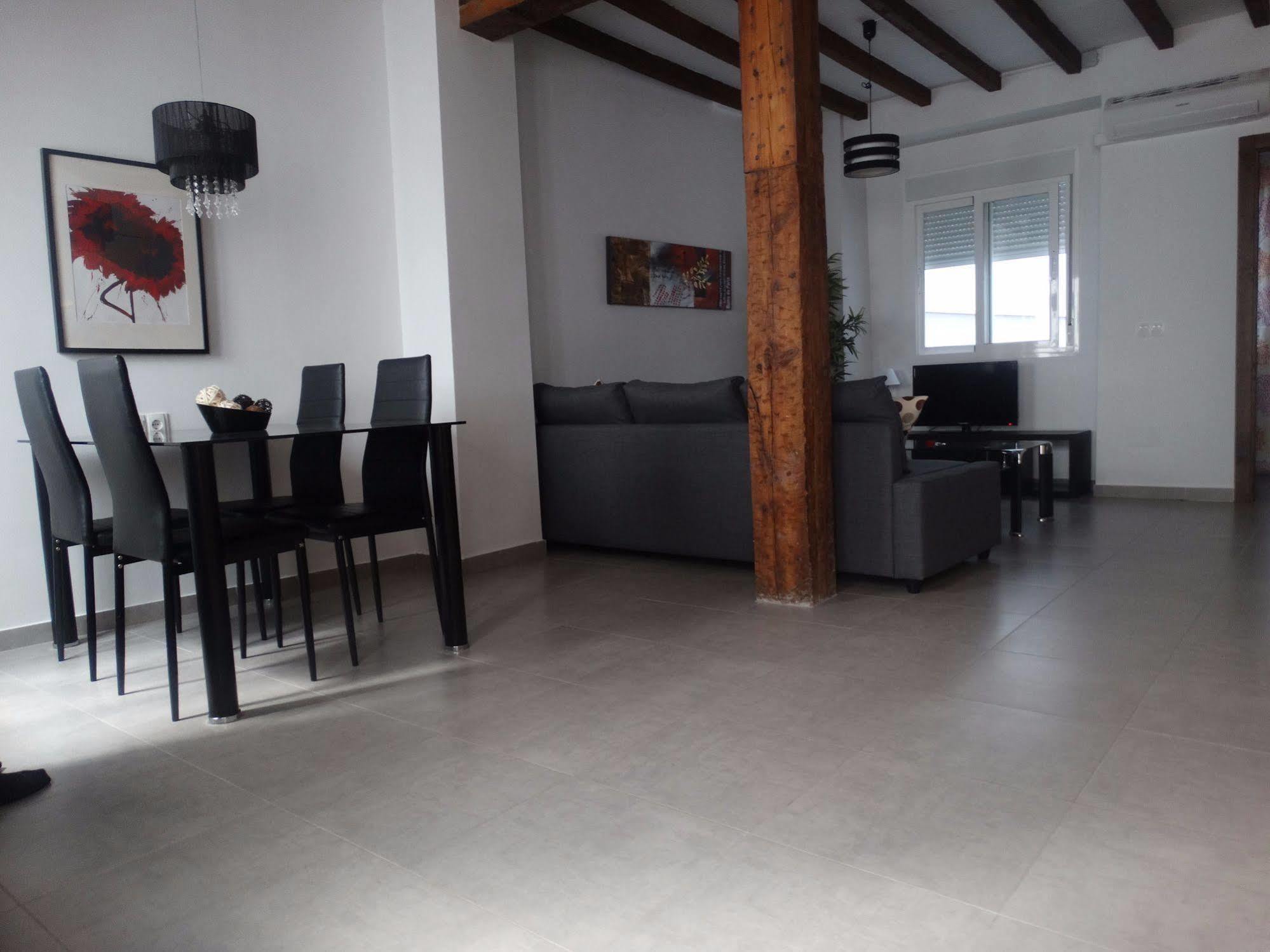 Malaga Apartamentos - Nuno Gomez, 24 Экстерьер фото