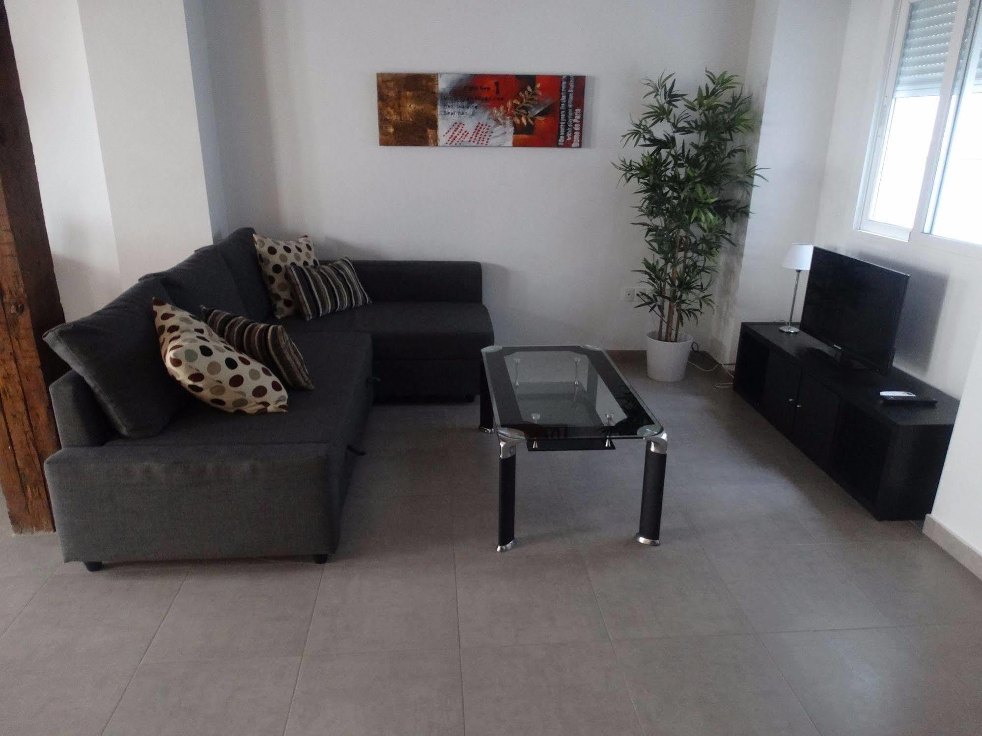 Malaga Apartamentos - Nuno Gomez, 24 Экстерьер фото