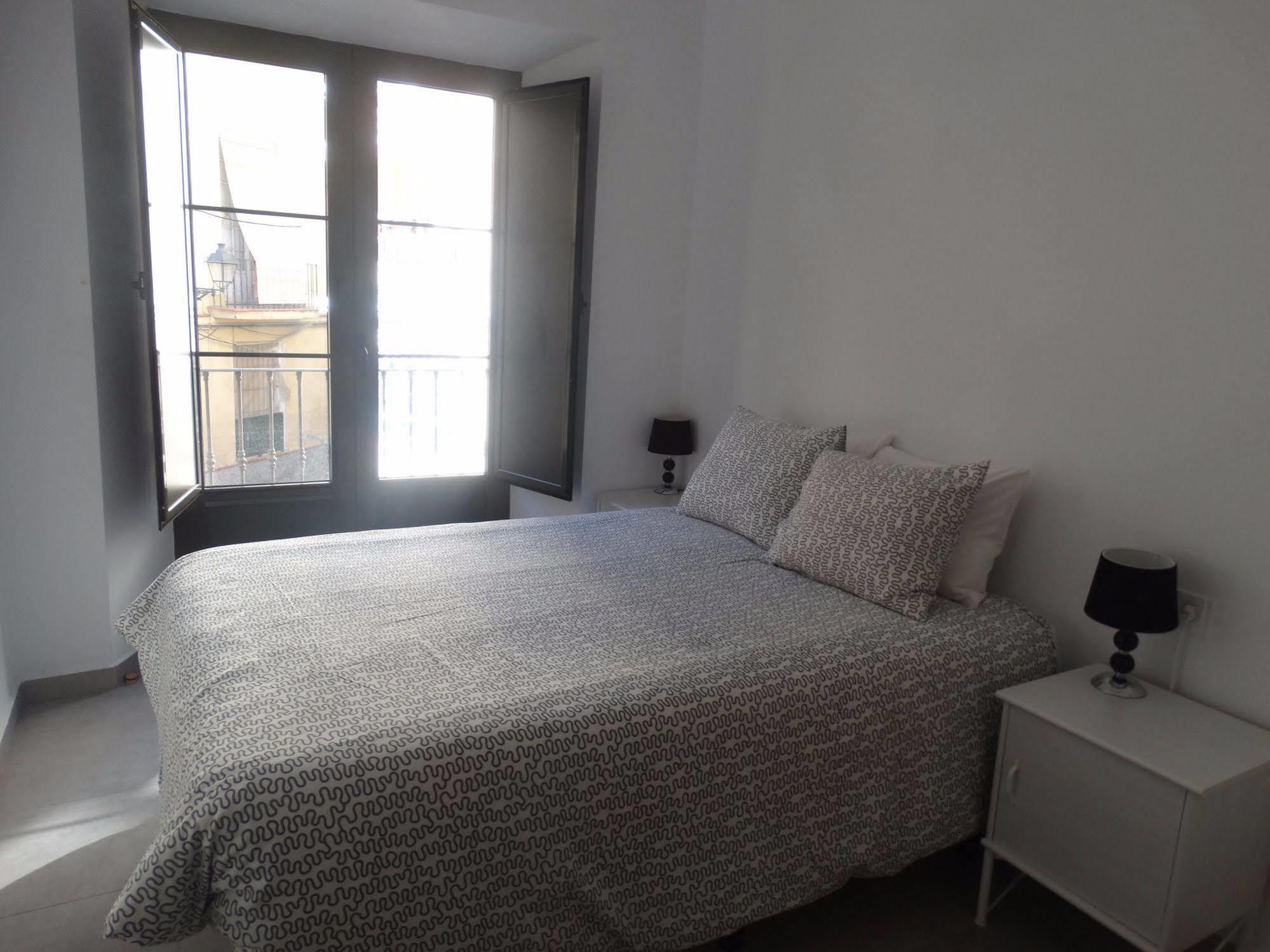 Malaga Apartamentos - Nuno Gomez, 24 Экстерьер фото